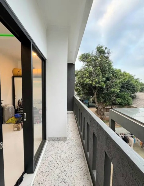 Rumah 3 lantai di Jati murni Pondok Gede Bekasi , dekat Tol Jatiwarna-2