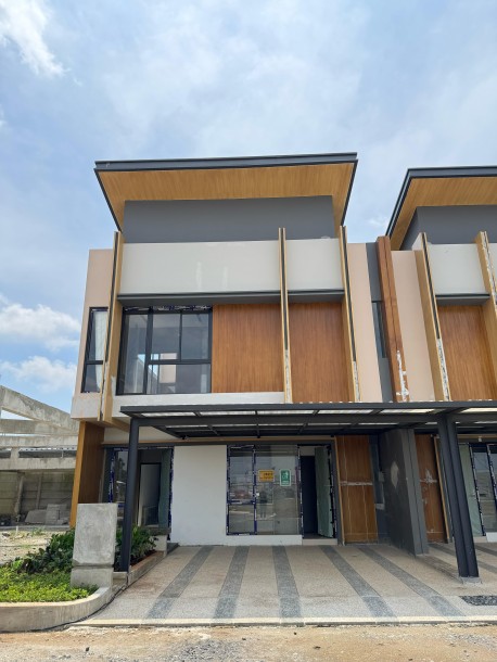 Asthara Skyfront City 8x16-0