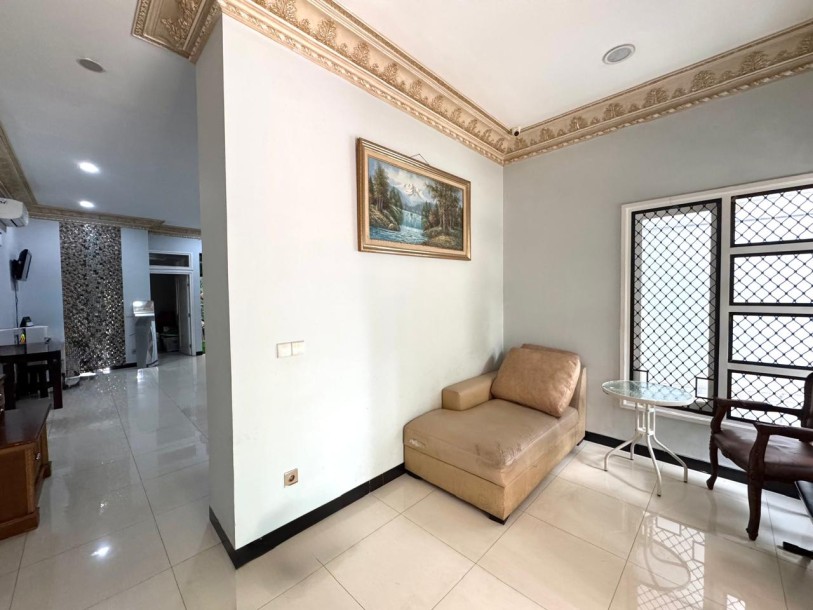 Dijual Rumah di Kelapa Gading (Semi Furnish) - Jakarta Utara-0